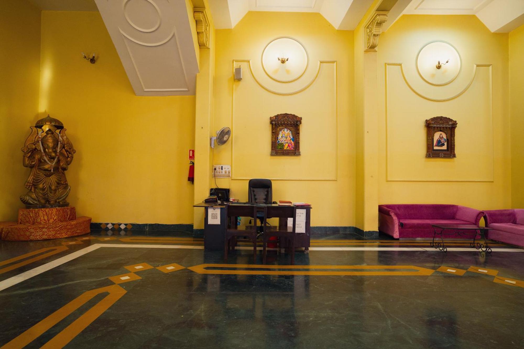 Hotel Girdhar Mahal Індаур Екстер'єр фото