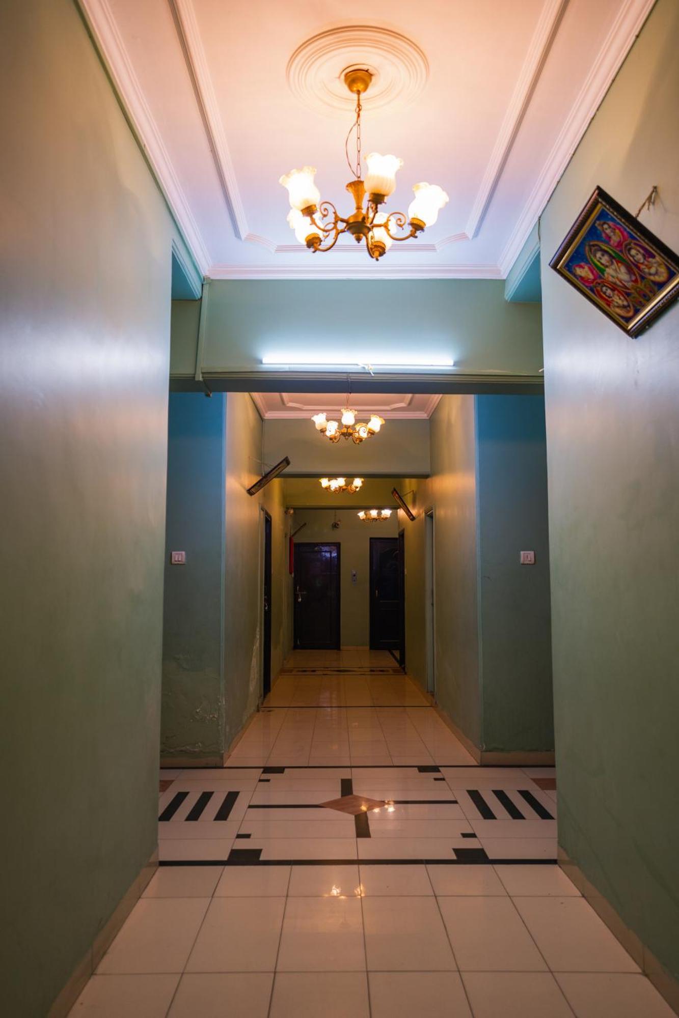 Hotel Girdhar Mahal Індаур Екстер'єр фото