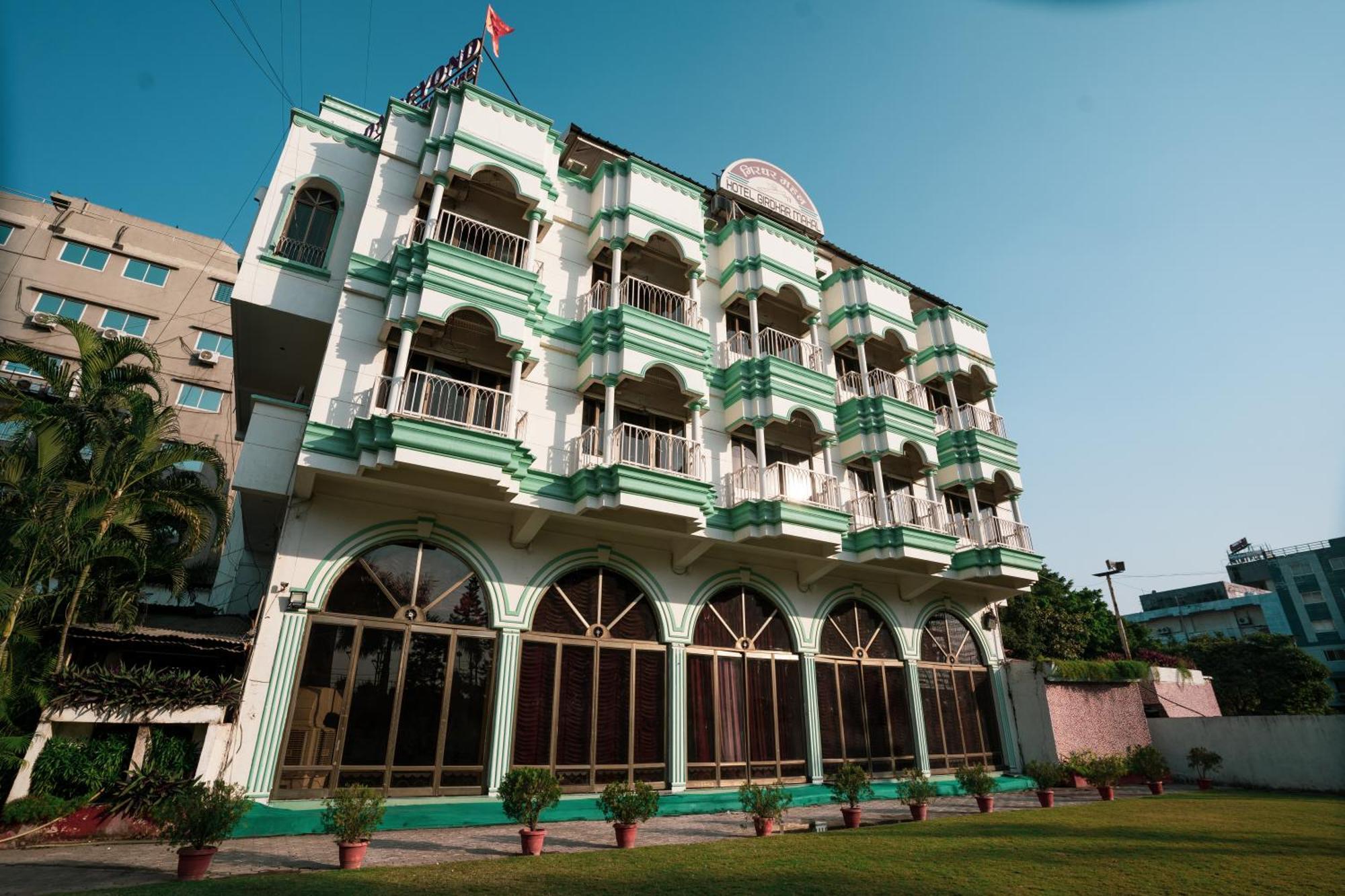 Hotel Girdhar Mahal Індаур Екстер'єр фото